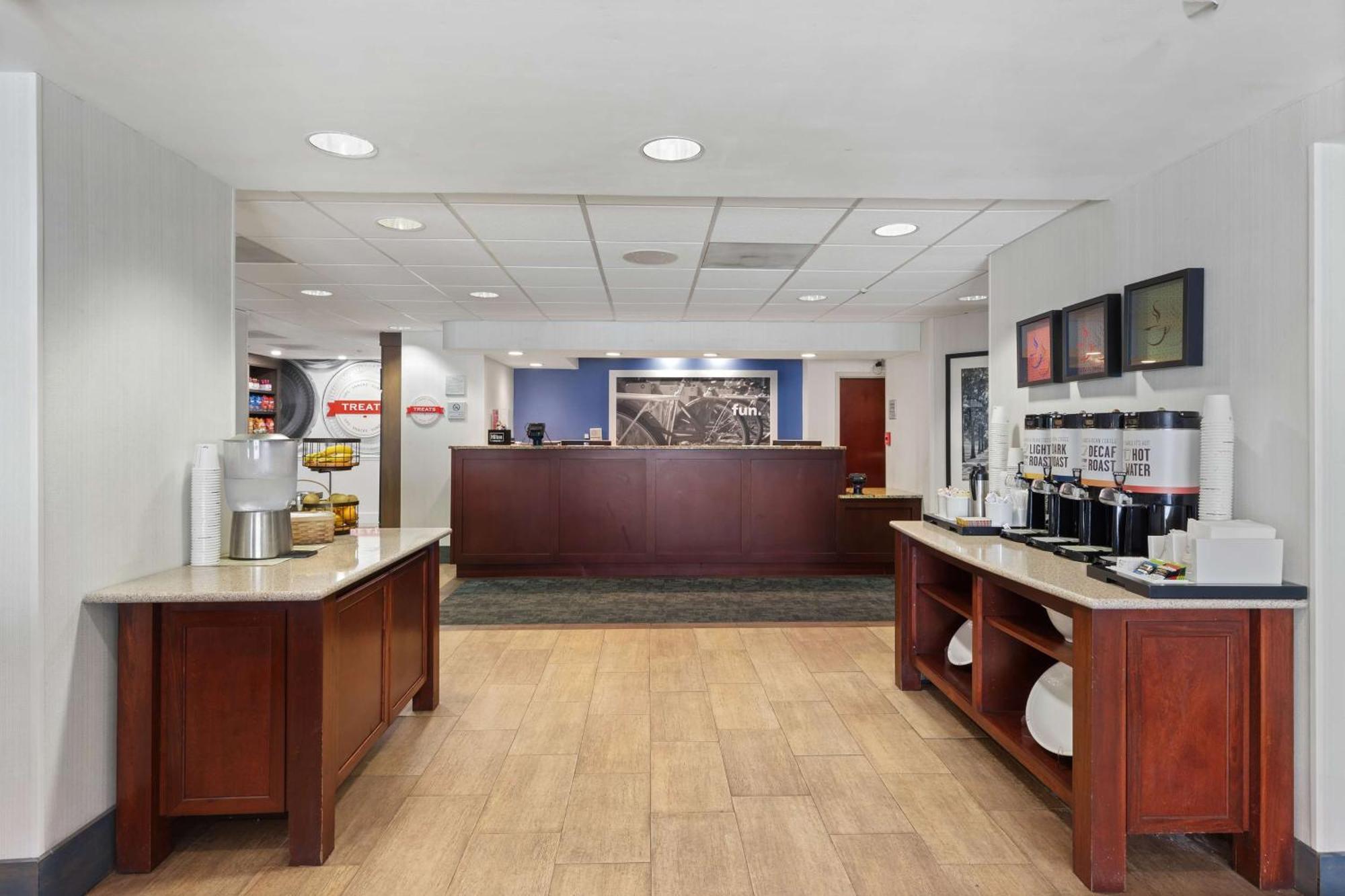 Hampton Inn Рок-Хилл Экстерьер фото