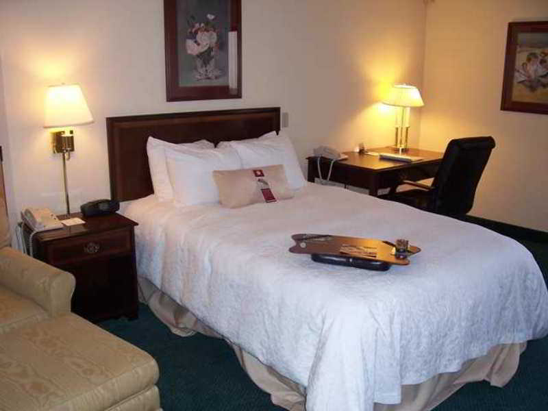 Hampton Inn Рок-Хилл Номер фото